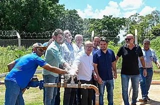 Governador em exercício entrega obras em Iguatemi e Tacuru