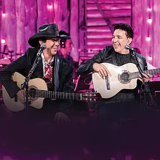 Aupla sertaneja Di Paullo e Paulino faz show hoje à noite em Caarapó
