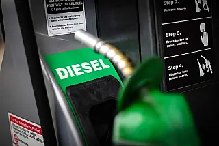 Preço do diesel fica R$ 0,16 mais barato nas distribuidoras a partir desta terça-feira