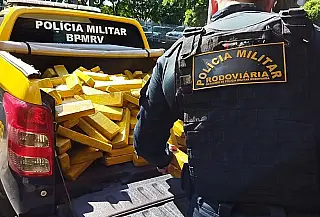 Após perseguição, polícia localiza carro abandonado com mais de 750 kg de maconha