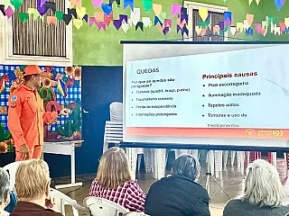 Corpo de Bombeiros orienta idosos sobre prevenção de quedas em Aparecida do Taboado