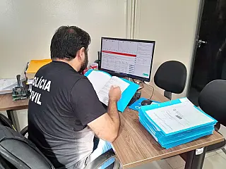Mês nacional de enfrentamento à violência doméstica e familiar contra a mulher.