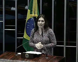 Em Plenário, Simone Tebet comemora fim da cobrança de bagagem e exigência de voos regionais previsto