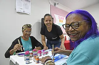 Projeto "60+" do Governo de MS: Abraço e atividades contra a depressão