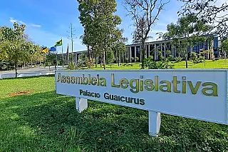 Assembleia Legislativa realiza sessão solene para entrega de títulos e comendas