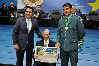 Herculano homenageia profissionais da Segurança Pública do Estado