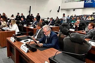 Deputados votam remuneração para dirigentes de entidades sem fins lucrativos
