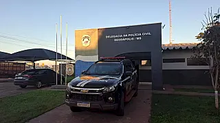 A Delegacia de Polícia Civil, cumpre mandado de prisão