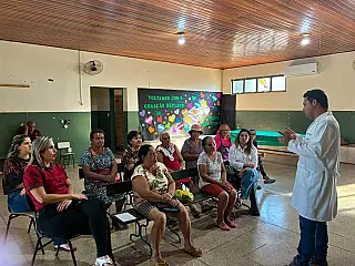 CRAS promove palestra sobre saúde para idosos em Selvíria