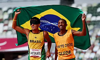 Sul-mato-grossense Yeltsin Jacques conquista 100º ouro do Brasil em Jogos Paralímpicos