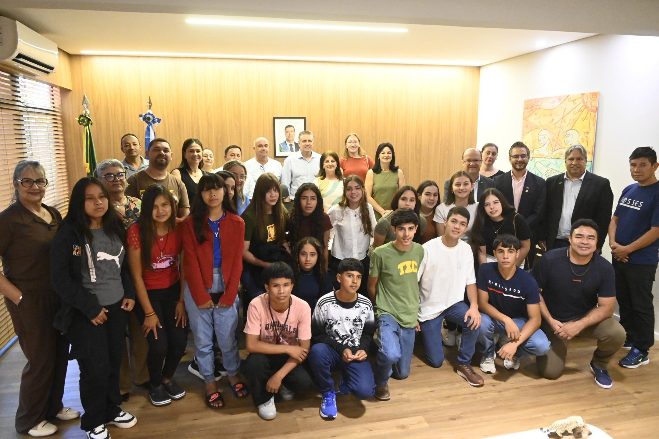 Estudantes de Laguna Carapã visitaram a Governadoria | Foto: Max Arantes/Casa Civil