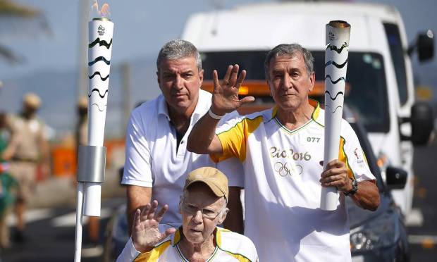 RJ - RIO-DE-JANEIRO - 04/08/2016 - REVEZAMENTO DA TOCHA RIO 2016 - Revezamento da Tocha Olimpica para os Jogos Rio 2016. Foto: Rio2016 Fernando Soutello Foto: Fernando Soutello / Agência O Globo