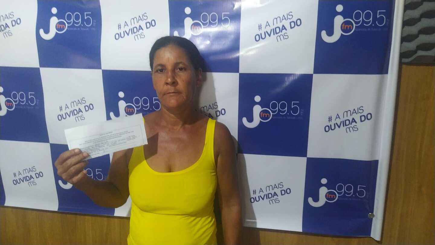 Claúdia ganhadora do bolo.